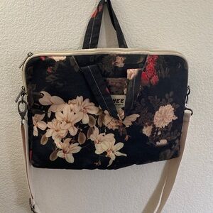 Dachee Floral Laptop Bag with Strap zipper pockets